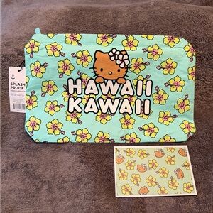 ALOHA Collection Hello Kitty Sanrio DFS Exclusive Mid Pouch
